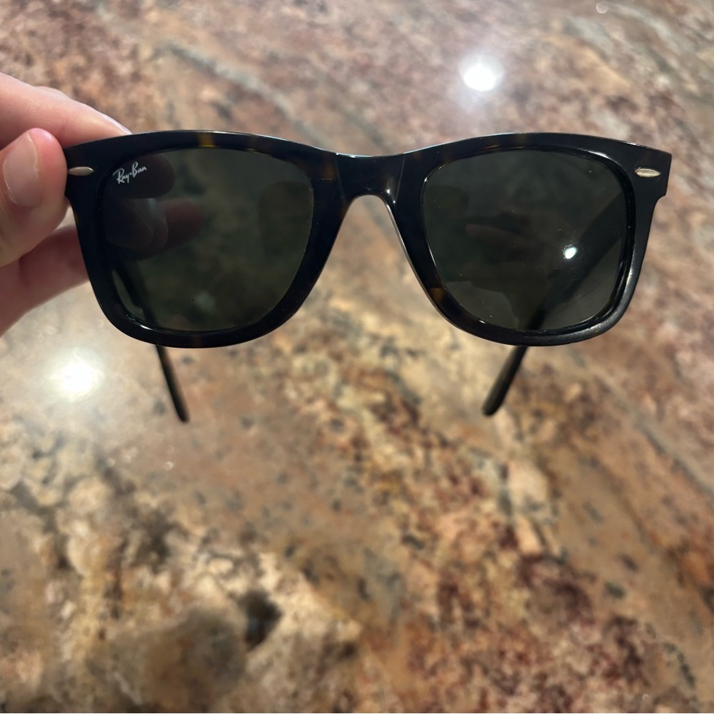 Ray-Ban Tortoise Wayfarer